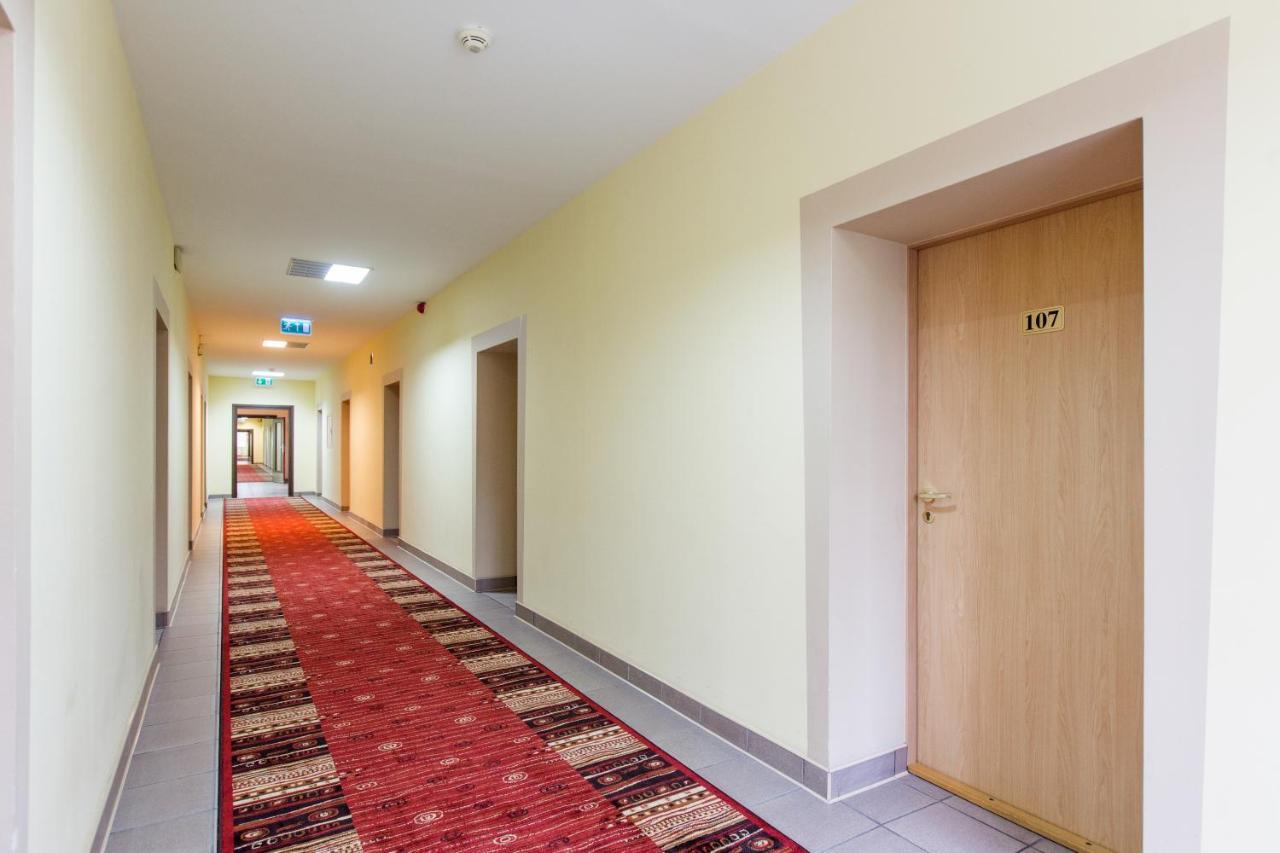 Hotel Labedy غليفيتسه المظهر الخارجي الصورة